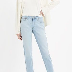 LEVI’S MID RISE BOYFRIEND WOMEN'S JEANS